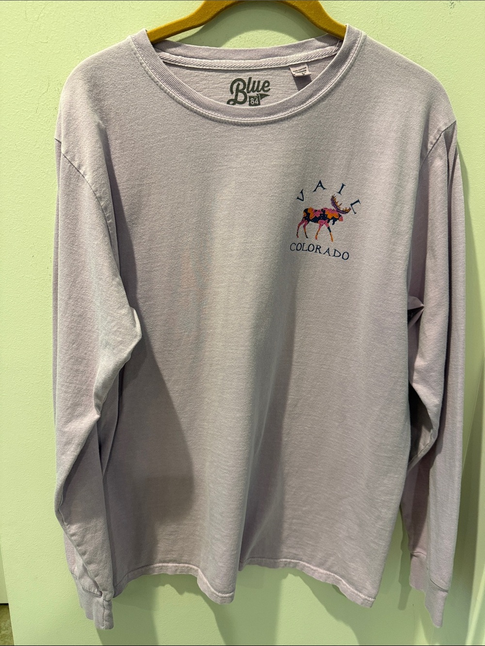 Blue 84 Lavender Crewneck Long Sleeve T-shirt with Vail Colorado Graphic size S